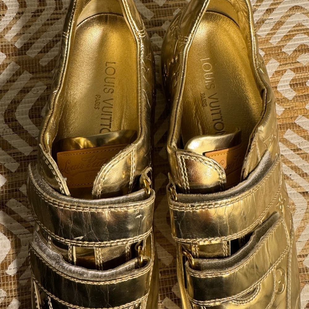 Rare Gold Pillow Louis Vuitton Gold Sneakers🥳🥳❌❌ - Picture 6 of 11